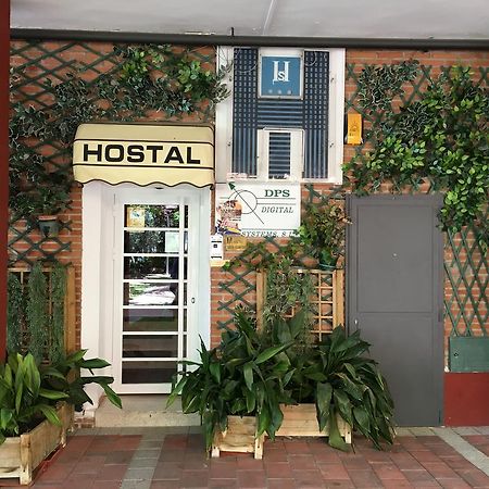 Hostal Трес-Кантос Екстер'єр фото
